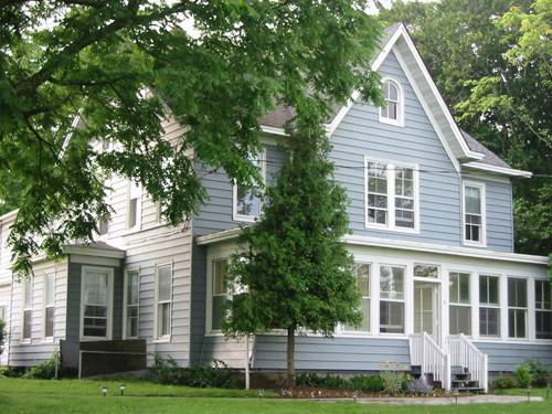 MAJOR PRICE REDUCTION!!  HAMPTONS HOME FOR SALE  OLD FASHIONED FARMHOUSE WITH A MODERN TWIST  available for seasonal rental as well Nestseekers