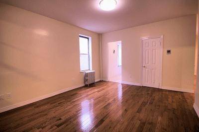 +WONDERFUL VERNON BLVD ONE BEDROOM BEAUTY+
