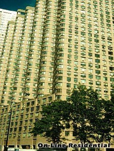 Upper West Side, West 63rd Street and Broadway, 1 Bedroom and 1 Bathroom