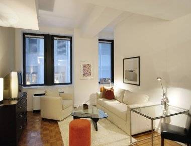 NO FEE*Luxury for Less* Financial District* Sunny 500 SQ FT Loft Like Studio*GYM