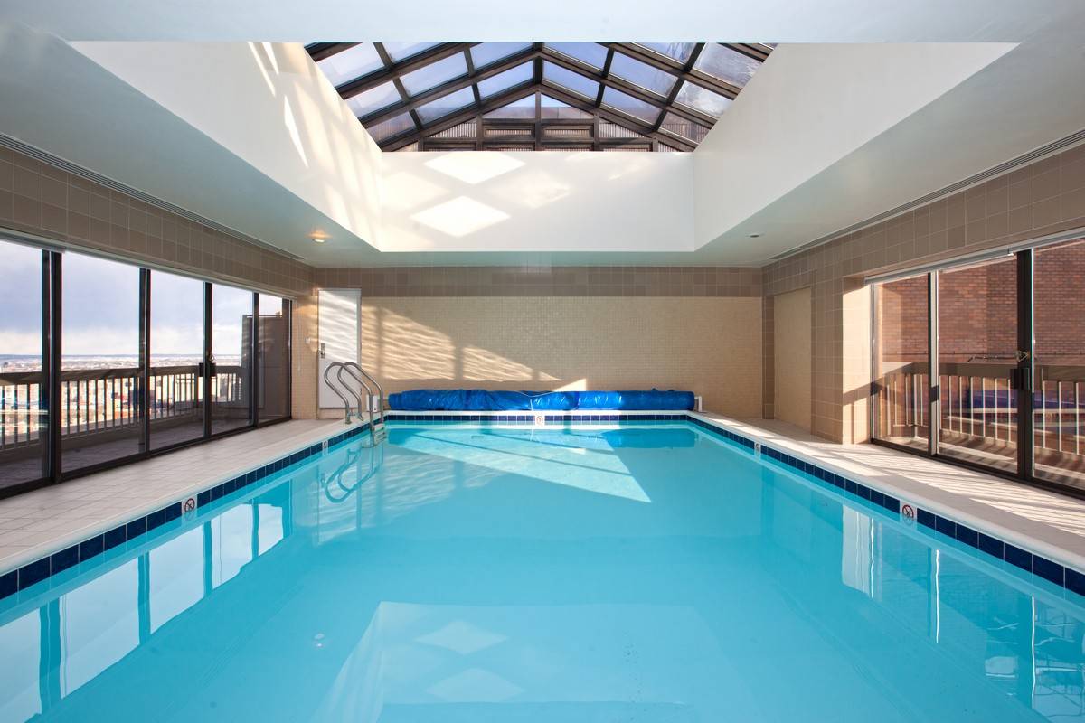 NEWLY RENOVATED DUPLEX PH WITH PRIVATE POOL, SAUNA, ROOFTOP TERRACE & FIREPLACE FOR RENT!