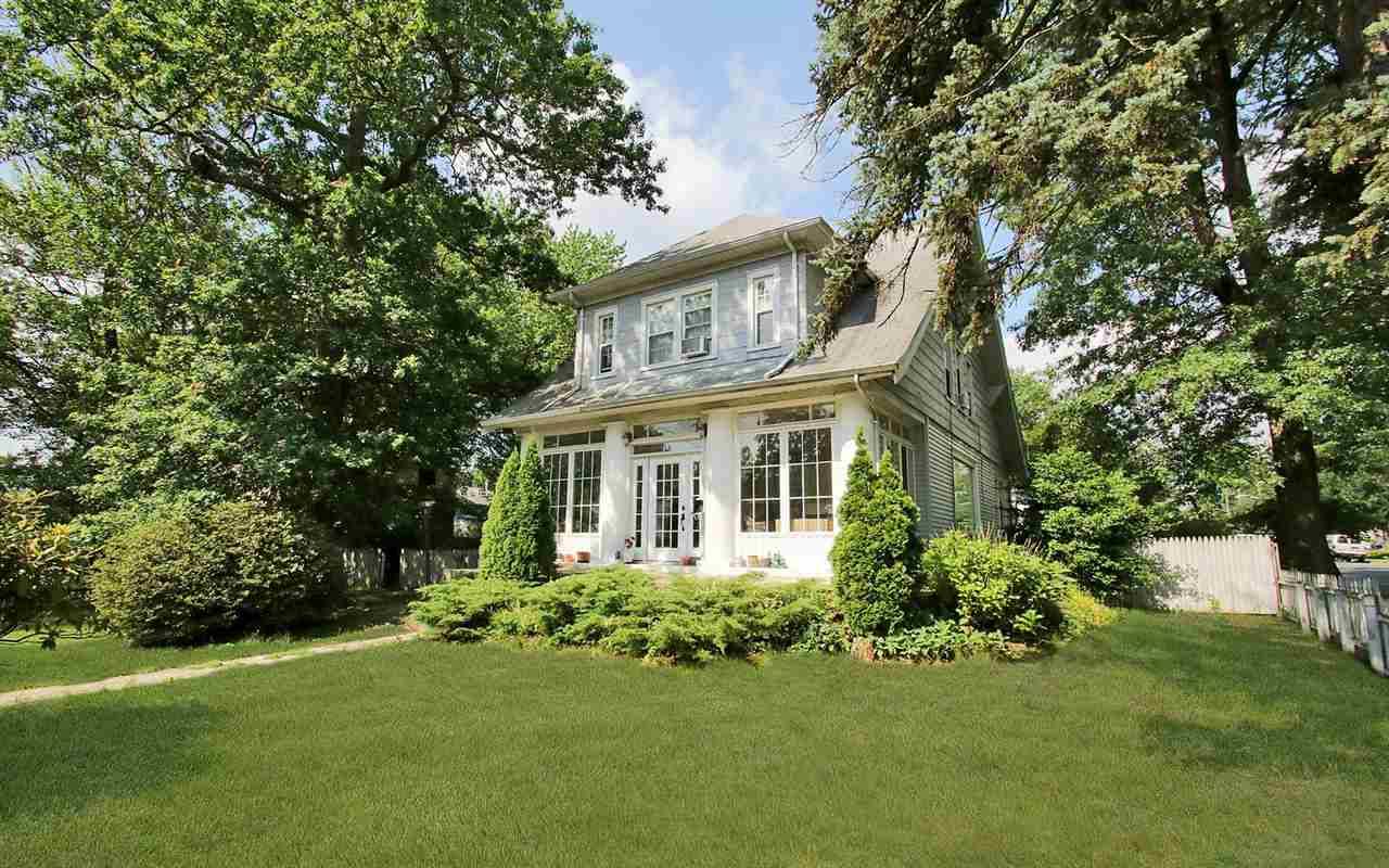 Fantastic and large 4 bed 3 bath in Englewood - 4 BR New Jersey