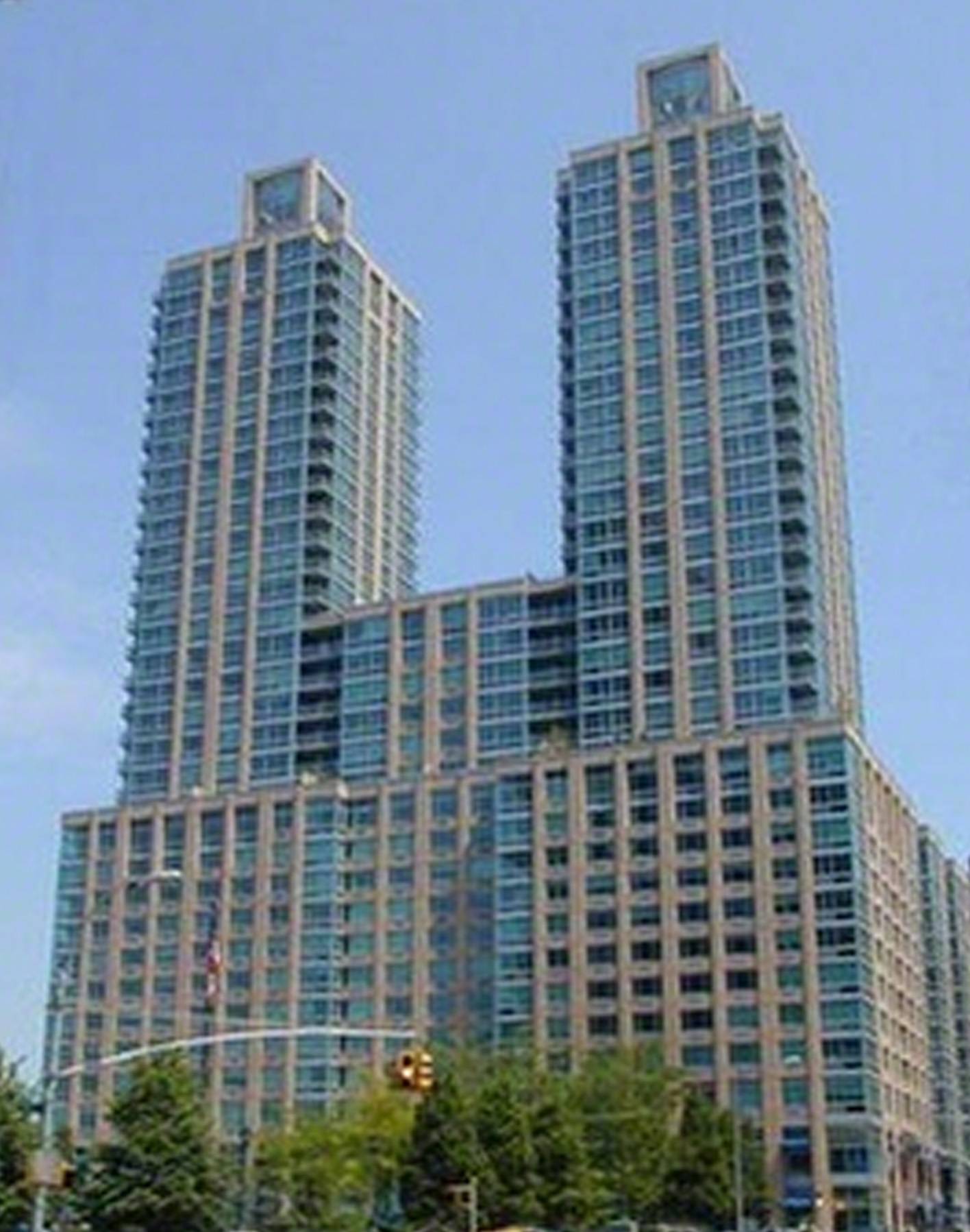 West End Ave Huge One- Bedroom/two baths w/balcony, Upper West Side Real Estate, steps away from Columbus Circle/Metropolitan Opera/Lincoln Center. Save Thousands - Waive Security Deposit!