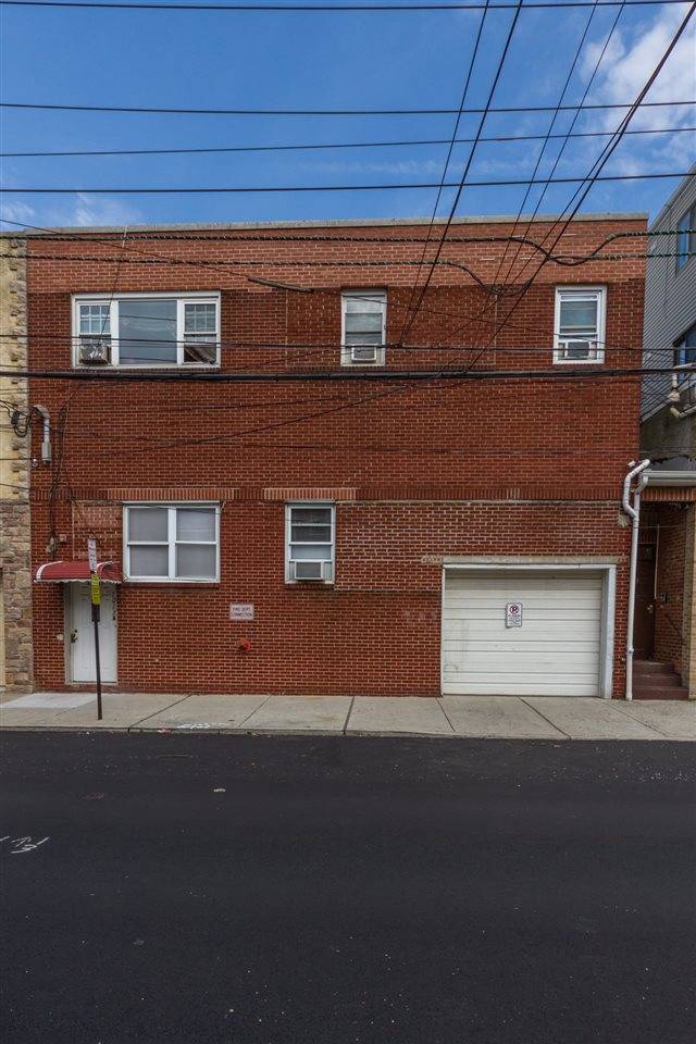 This meticulously kept investment opportunity is the definition of turnkey