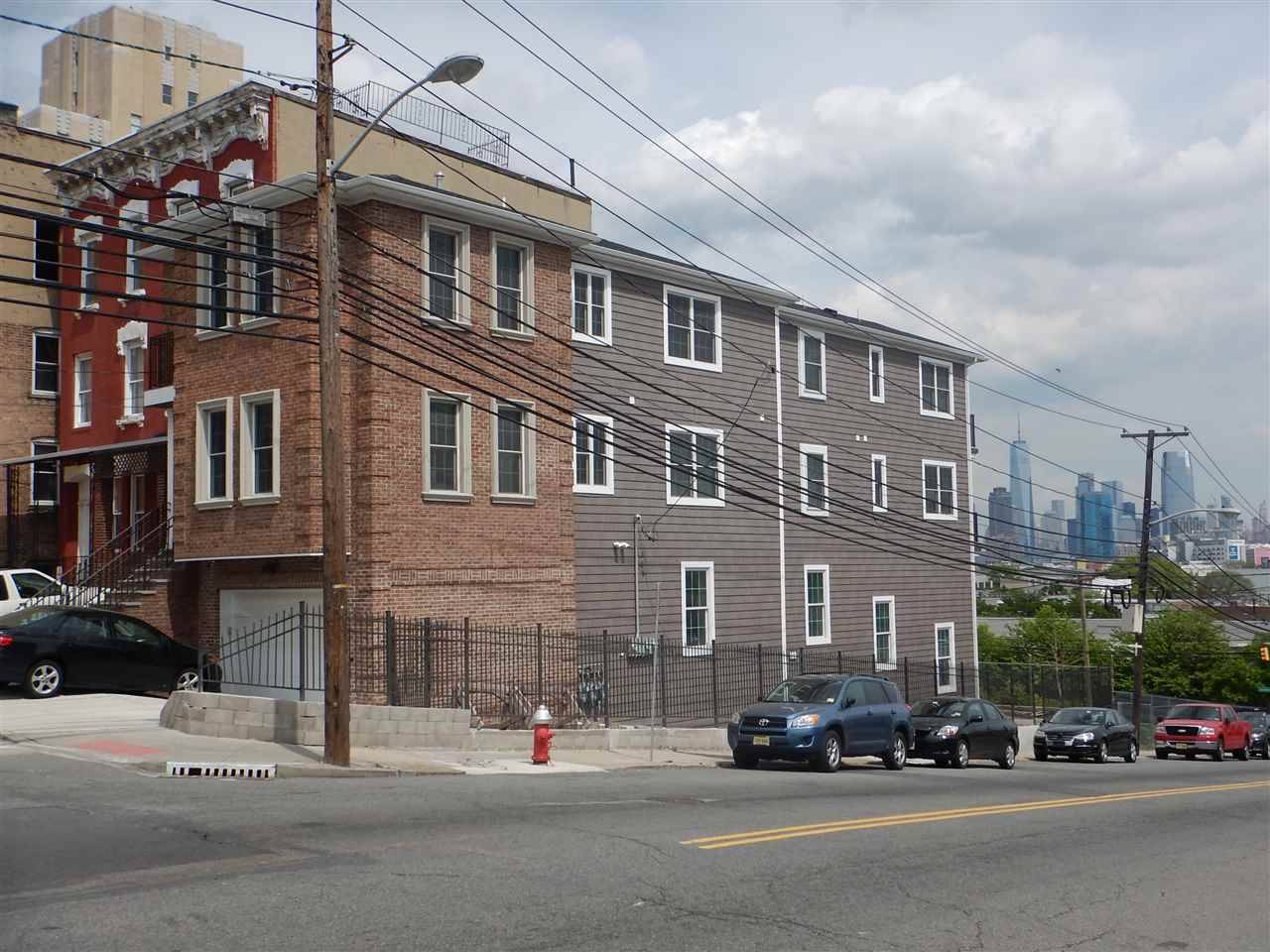 Brand new modern luxury 1550 sq - 3 BR New Jersey