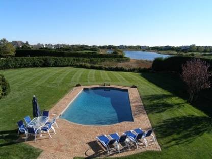 PHEASANT POND CLOSE WITH POOL & TENNIS