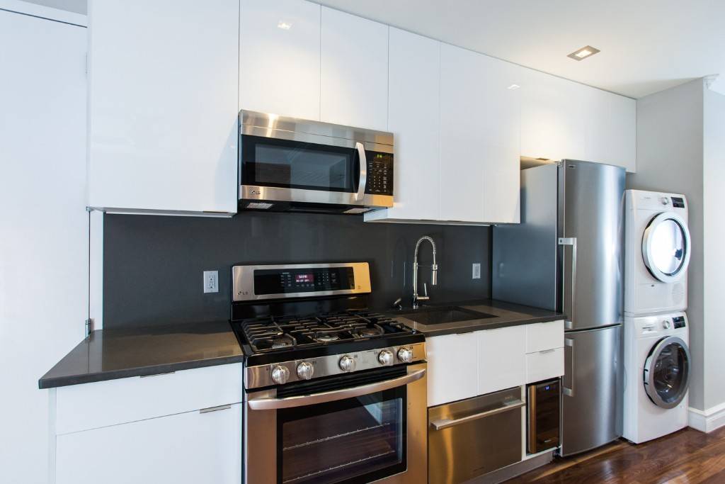 Private Roof Deck: Beautiful 3BD/1BA Little Italy Apartment in the Heart of Downtown