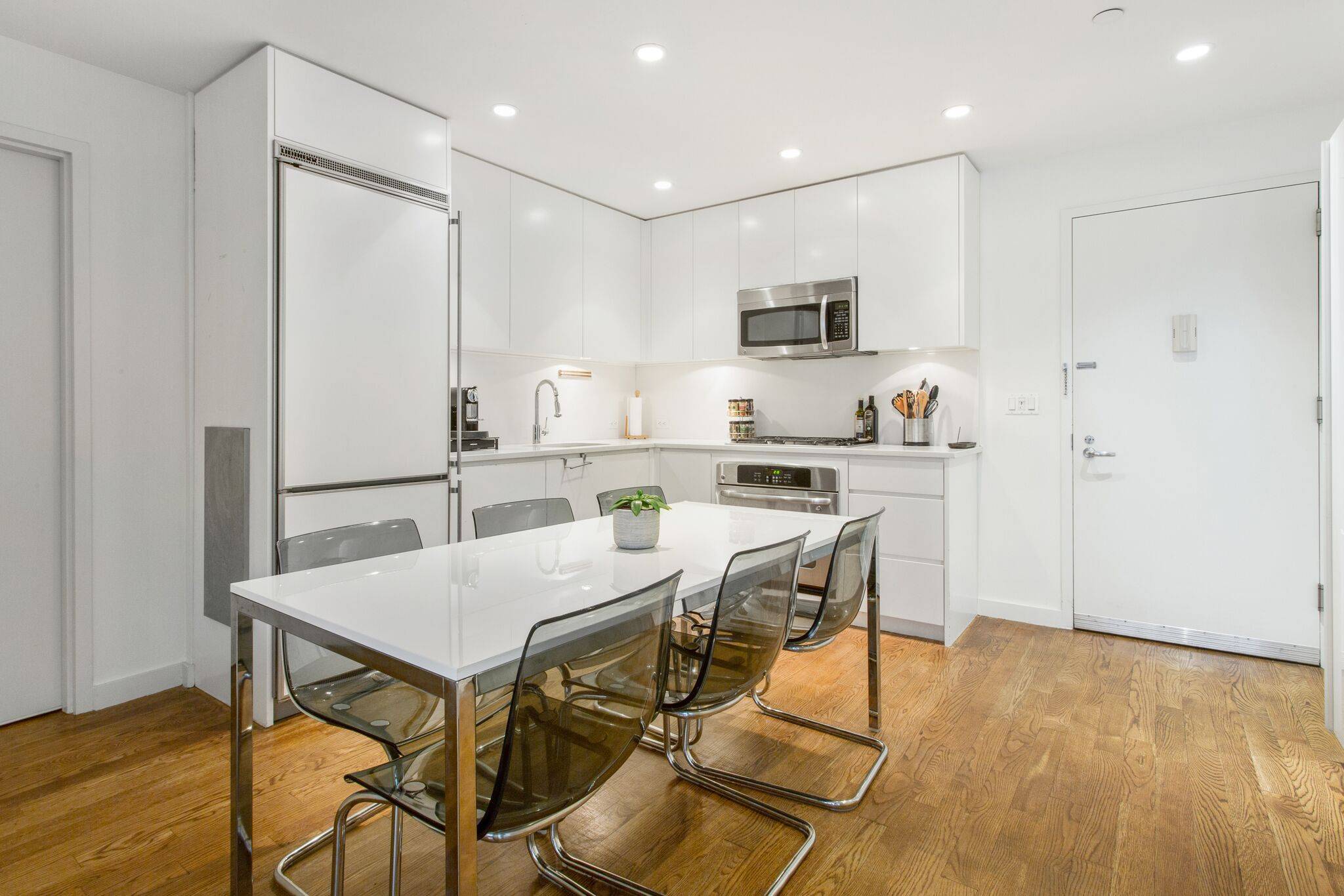 Impeccable 2 Bedroom, 2 Bathroom in the Historic Financial District