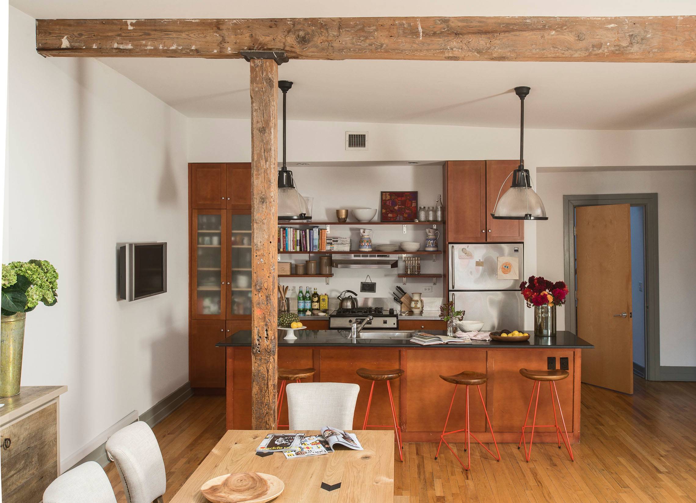RARELY AVAILABLE// LUXURY TREMENDOUS LOFT//3DB, 2.5 BATHS// CORNER UNIT// NO  FEE// DUMBO, BROOKLY**