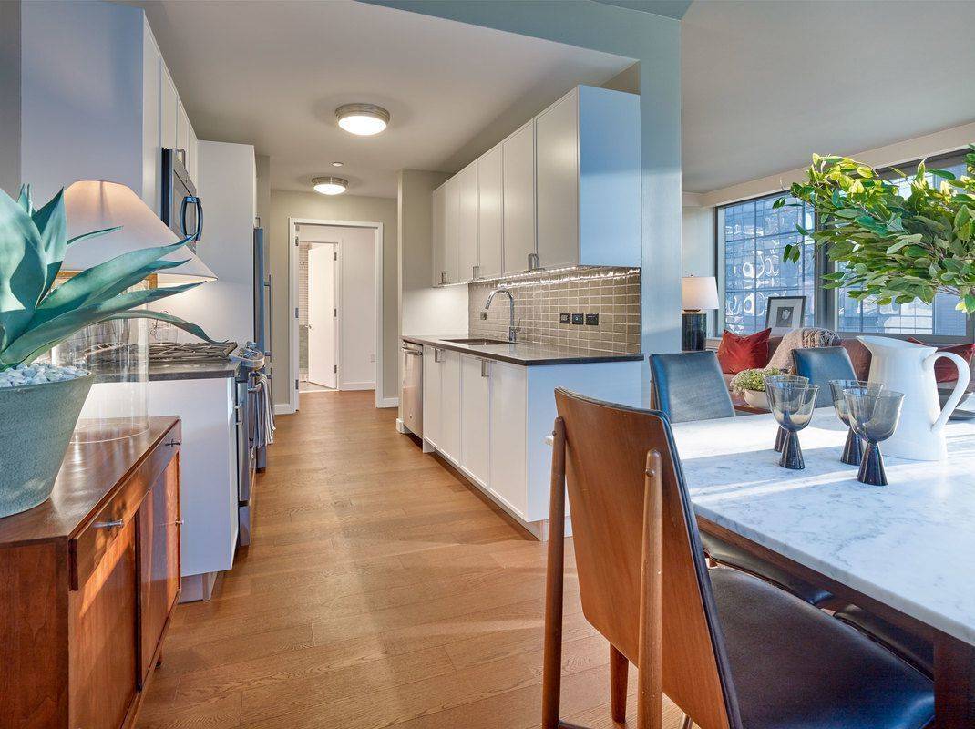 HUDSON YARDS..2 BEDROOM..HUDSON RIVER..TIME SQAURE..PRIME LOCATION!