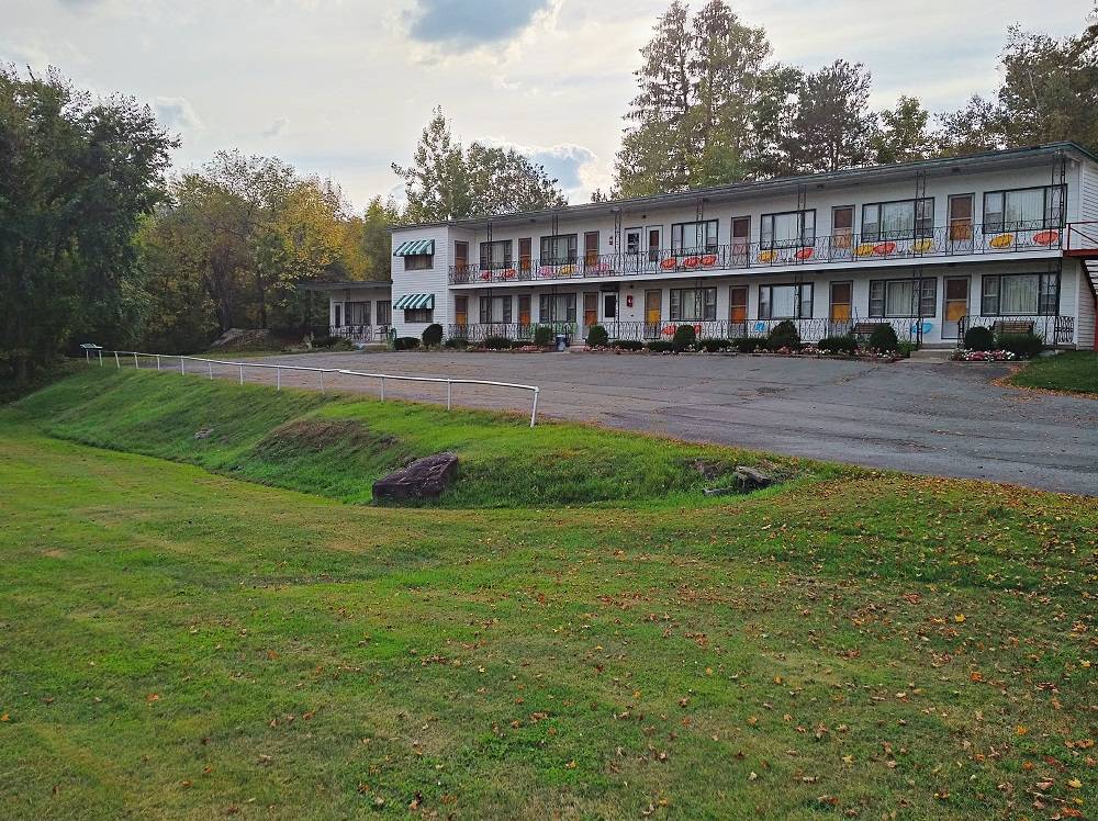 Windham Escape: The Hamilton Lodge - Catskills Winter Ski Retreat - Summer Golf, Hiking and Outdoor Oasis