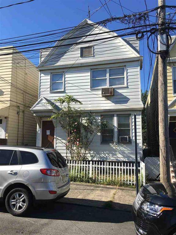 **2BR Available for RENT** $1400 **Landlord Pays Half Fee!**