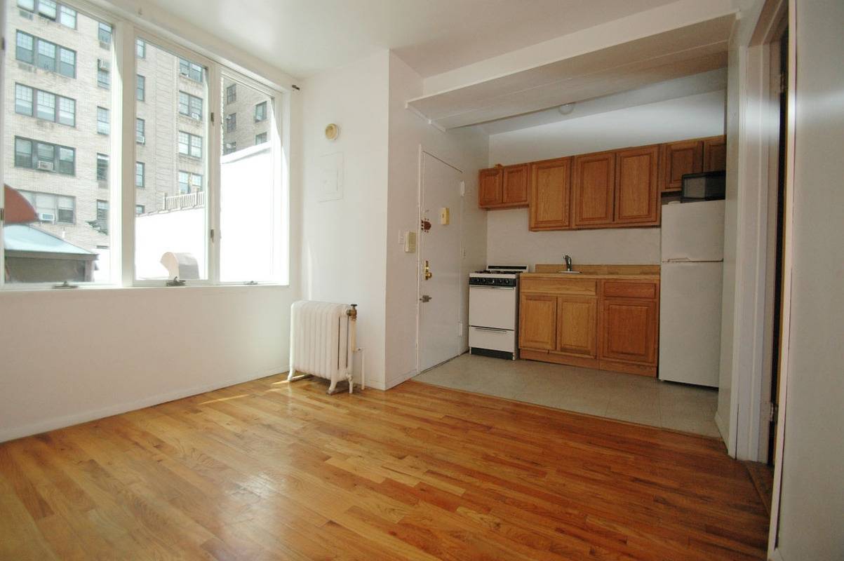 Always Sunny 1 Bedroom Upper West Side walk up for rent