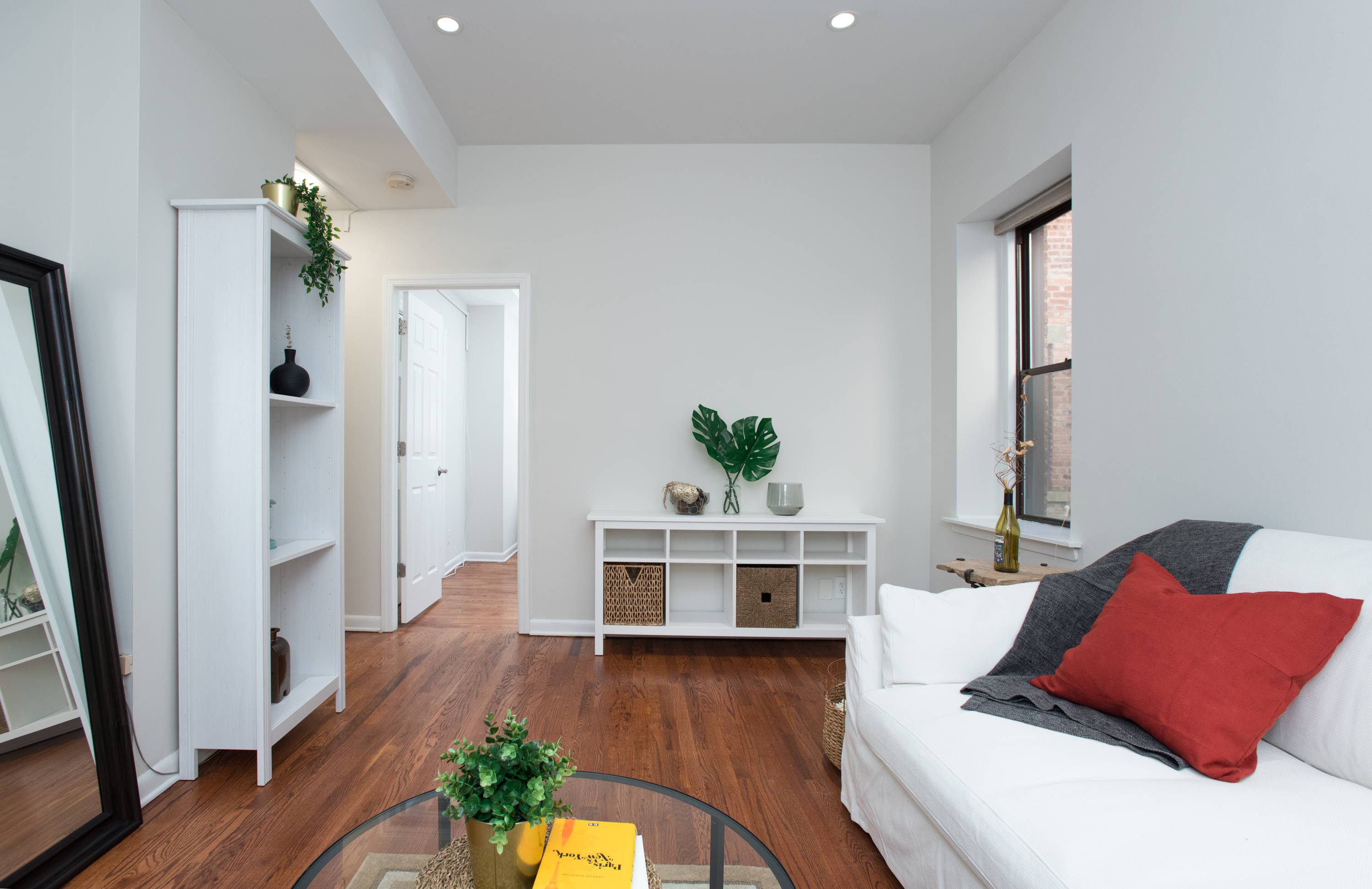 Full-service building located in the heart of downtown Jersey City!