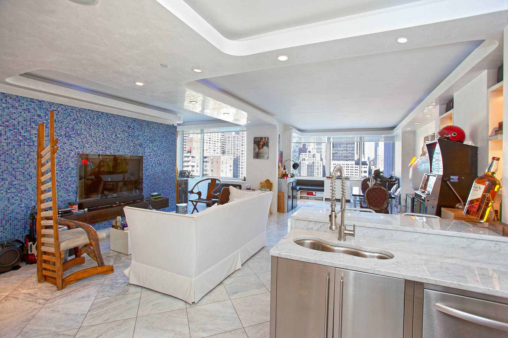 CONV 4 BED 4 BATH DUPLEX PH
