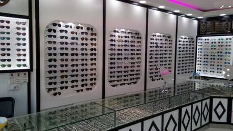 SALON/GYM/SPA/CLOTHING STORE**PRIME RETAIL 700 sq ft **GROUND floor**E90/LEXINGTON