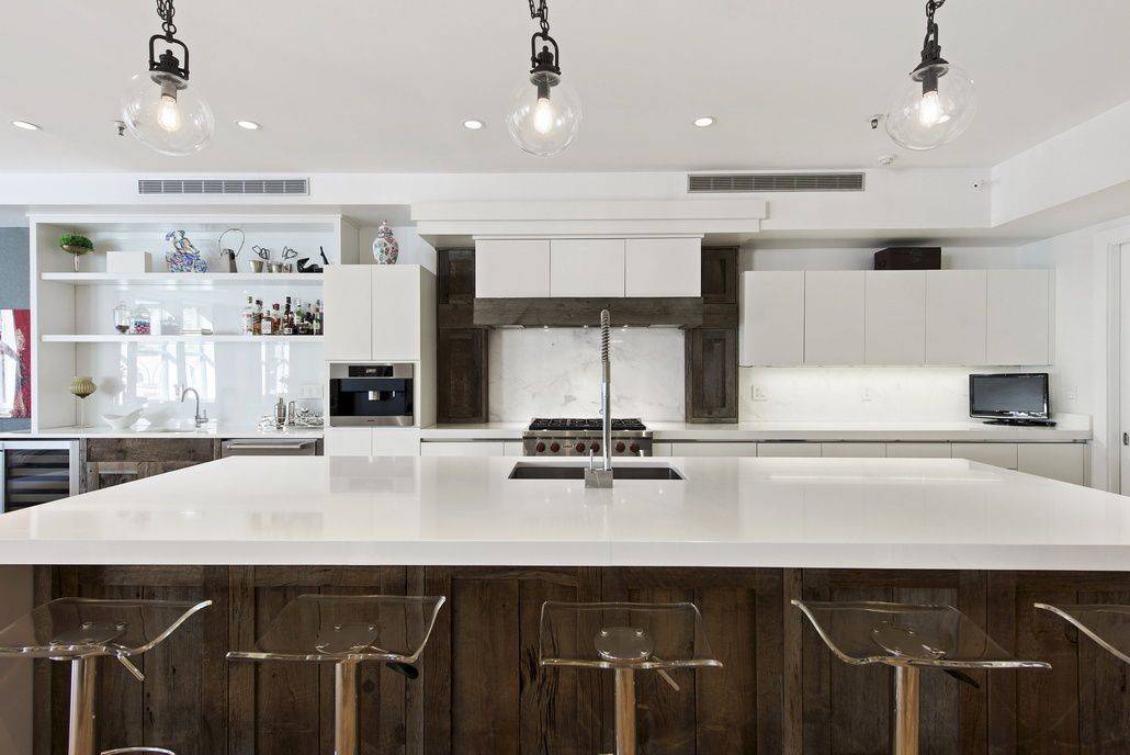 SOPHISTICATED BLEND OF CONTEMPORARY AND RUSTIC CHARM TRIBECA LOFT 4BED 4.5 BATH