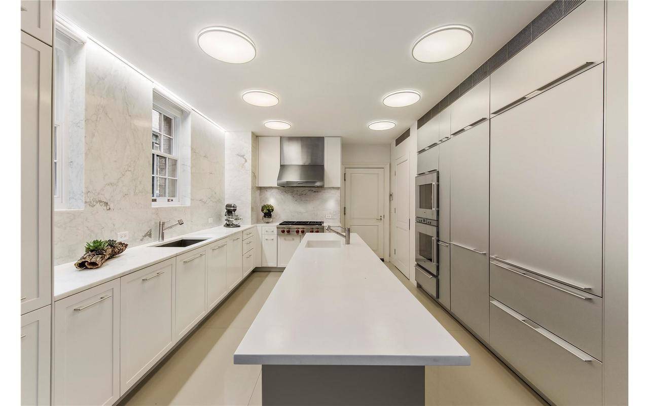 BRAND NEW 5BED 4.5BATH LOCATED ON A CHARMING AREA OF THE UES