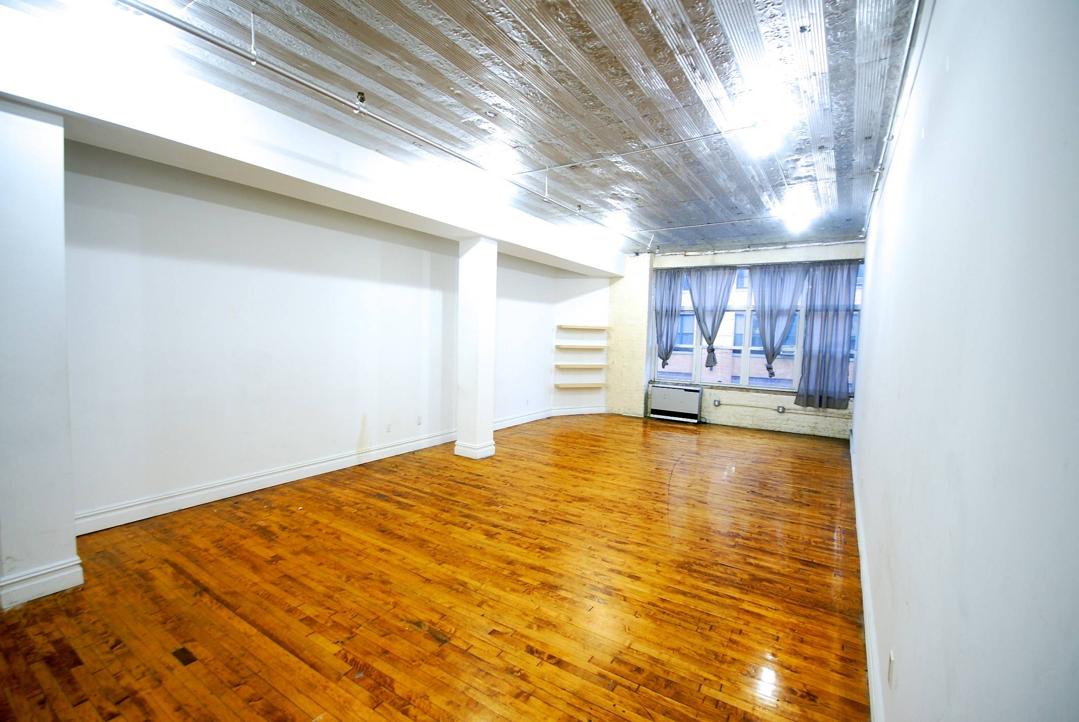 Sprawling Studio Loft/ 1Bedroom in Prime Bushwick w/NO FEE