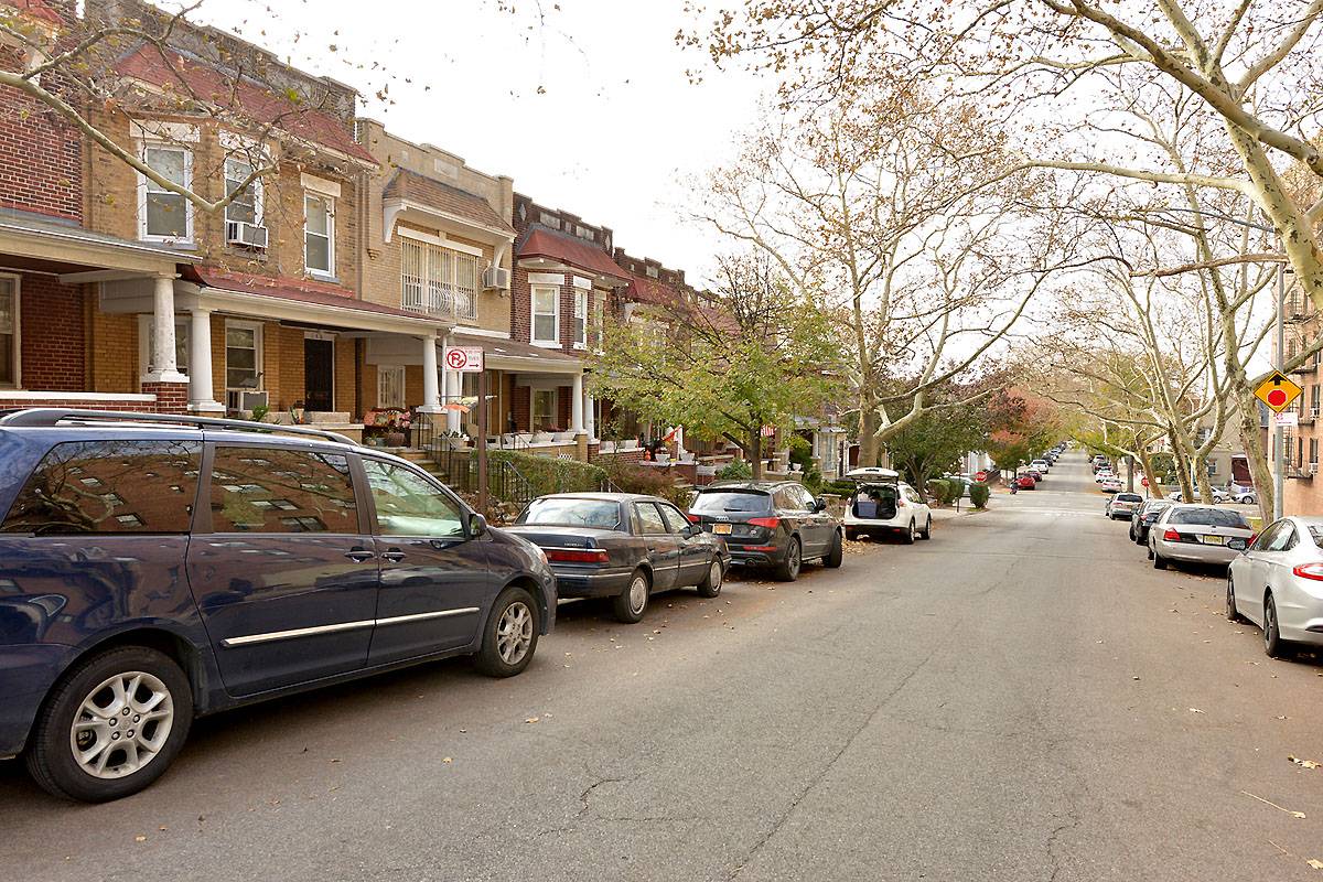 Bring your architect and imagination to create the home of your dreams