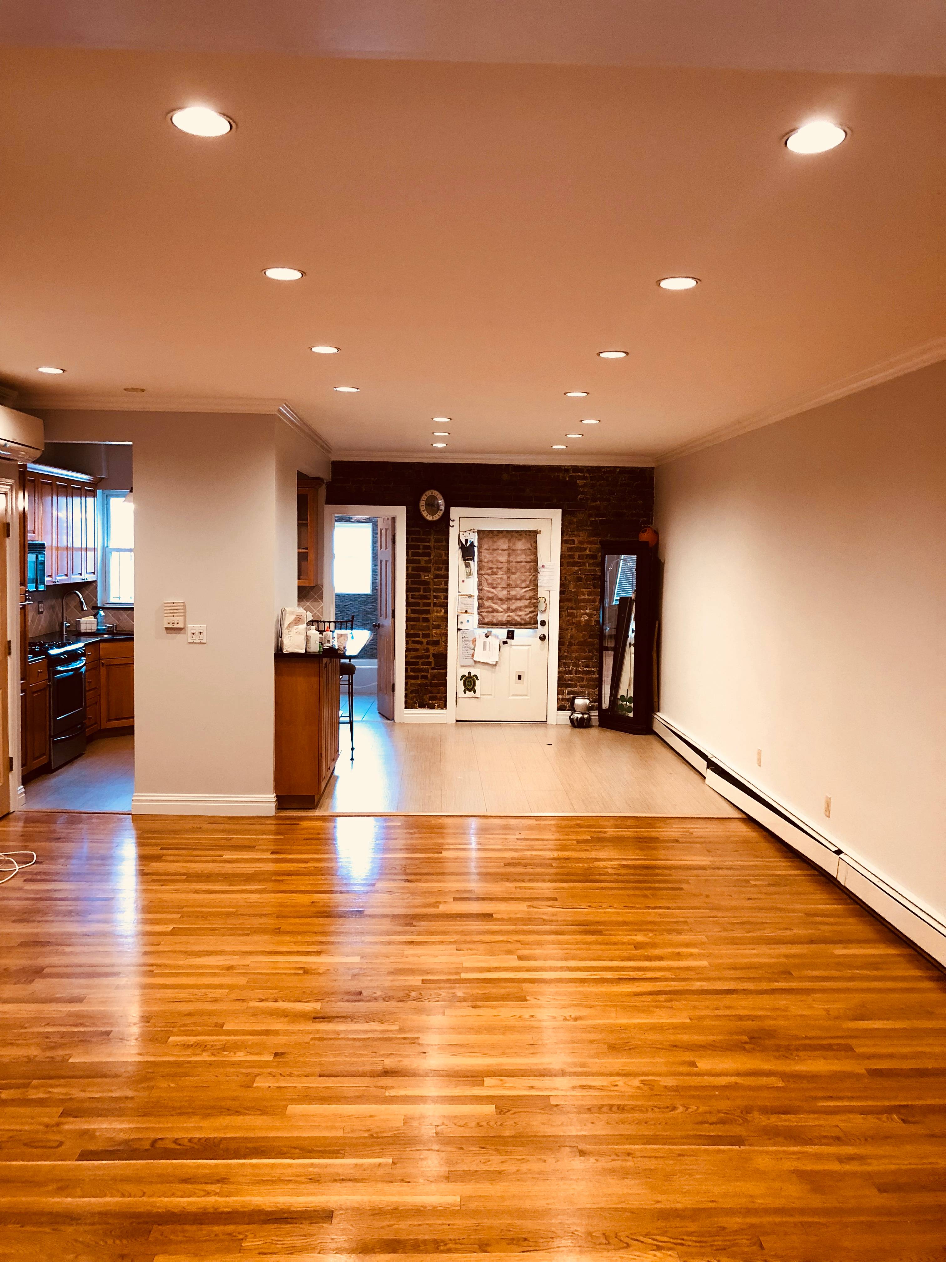 Duplex Apartment in Astoria Washer/Dryer*Parking Spot*Back Yard*Two Full BathRooms