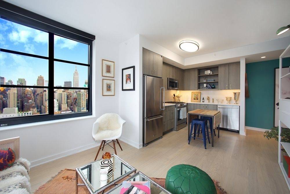 NO FEE CONVERTIBLE 2 BEDROOM! LUXURY BUILDING! 24 HOUR DOORMAN & CONCIERGE, ROOF DECK, VIP LOUNGE, HUDSON RIVER VIEWS!! HUDSON YARDS!!