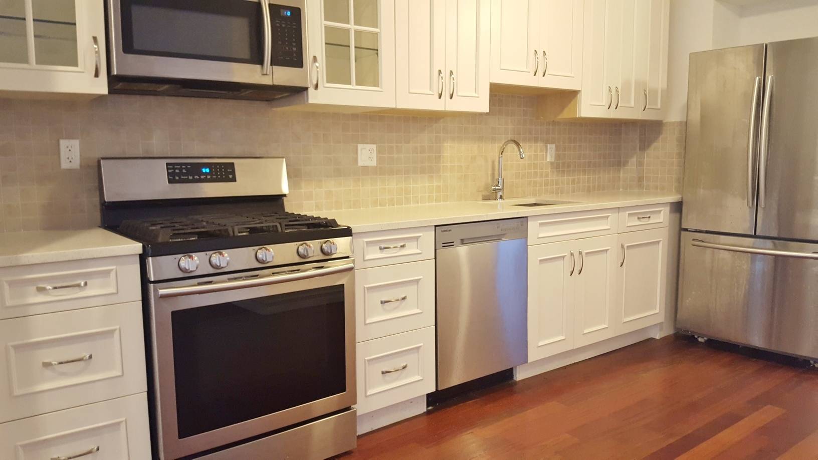 Huge Duplex 5 Bedroom 2 Bathroom w/Private Yard and Laundry NO FEE
