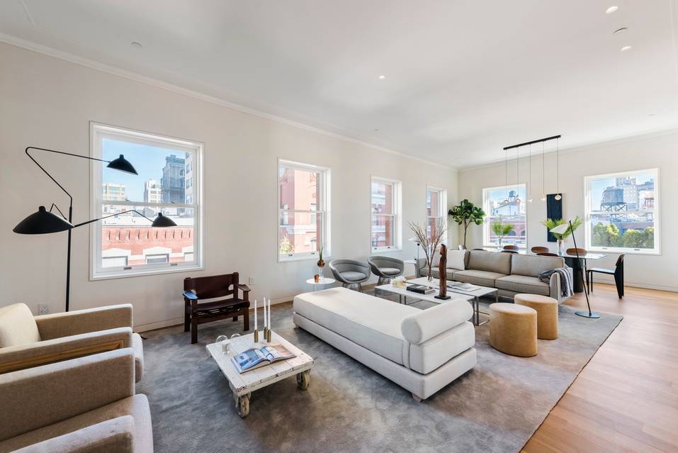 Corner 3-bedroom Condo Nestled in the Heart of TriBeCa