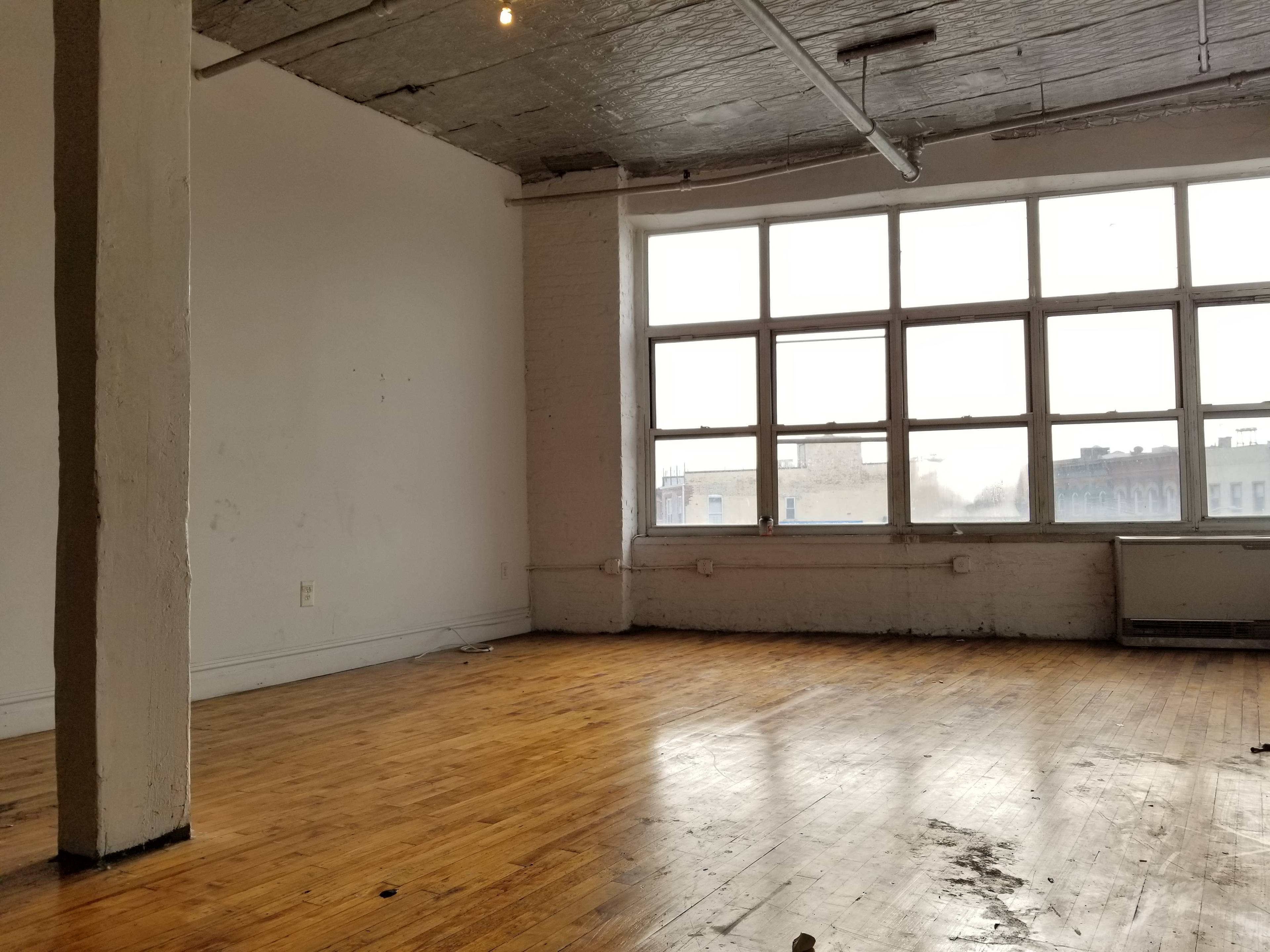 Huge Loft Studio in Prime Bushwick - No Fee - Live/Work Space