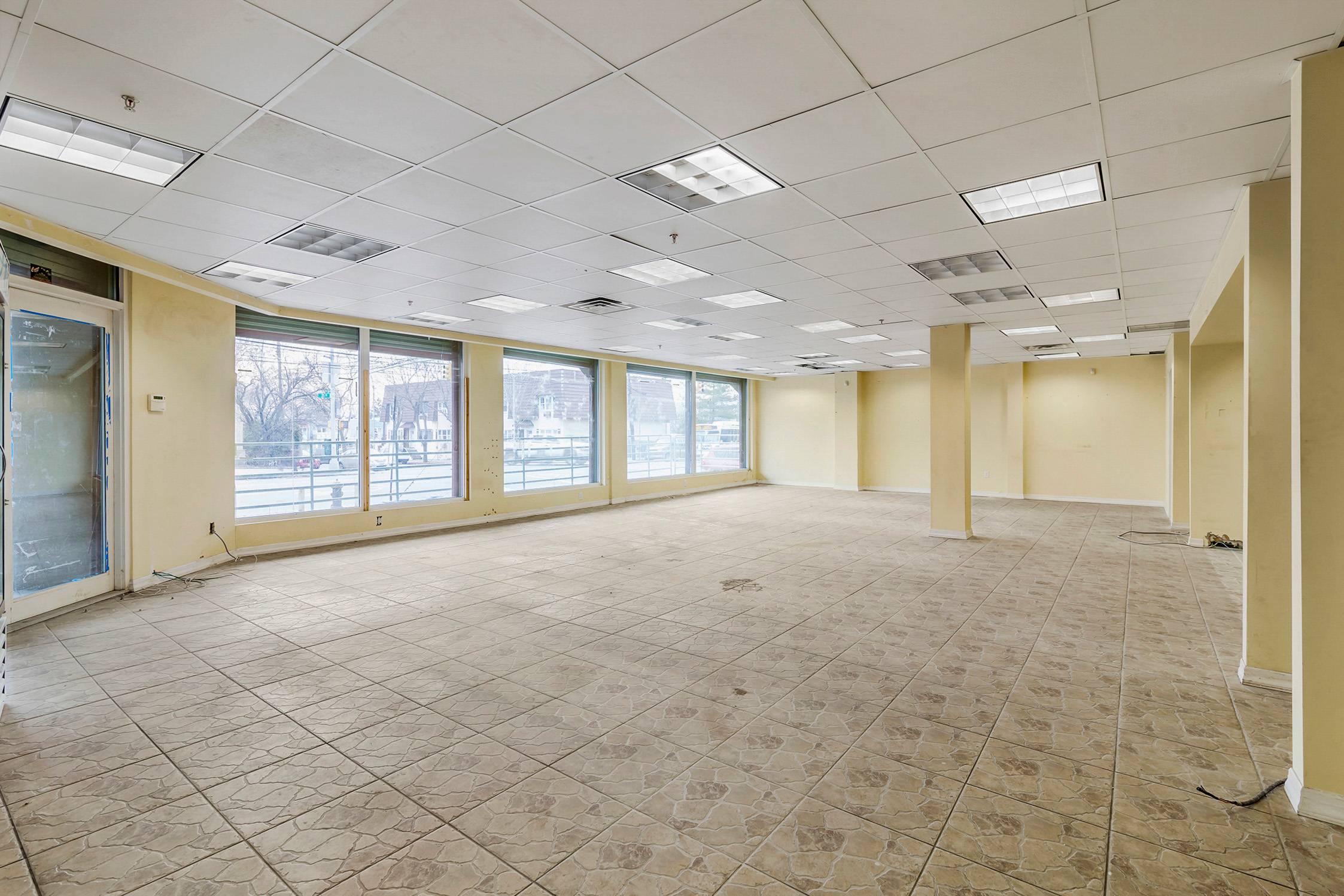 Astoria Park: Retail Space for Lease with Parking + Storage - ADA Compliant