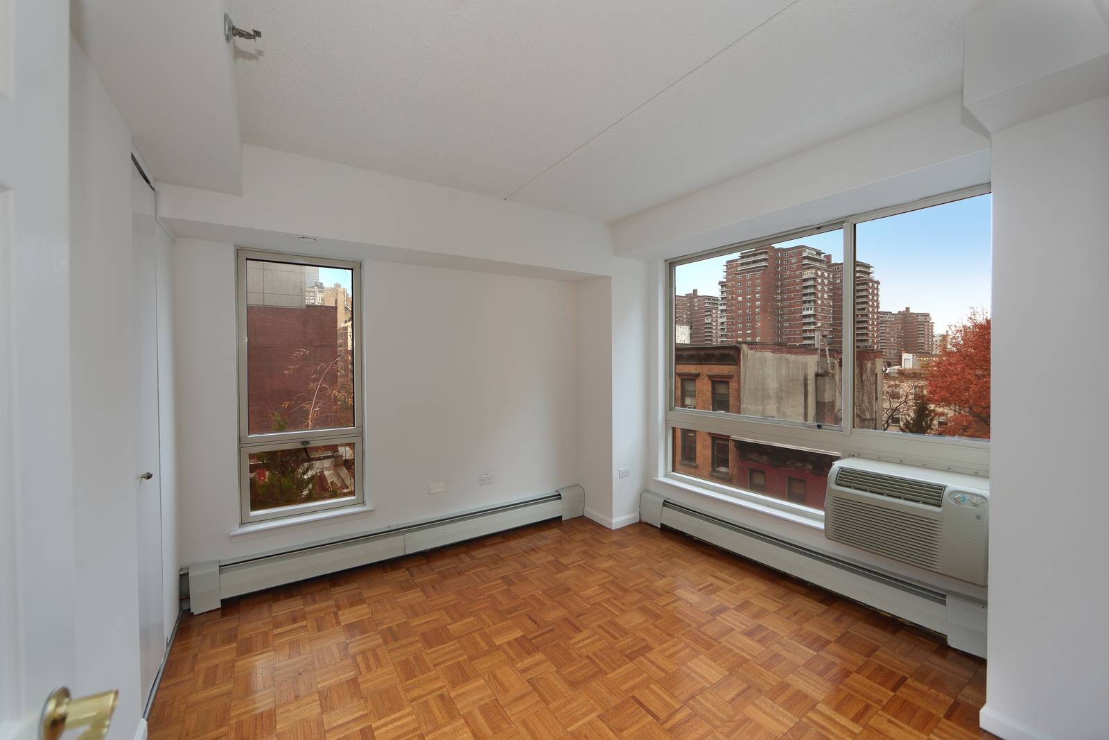 No Fee Chelsea Huge Corner 1 Bedroom