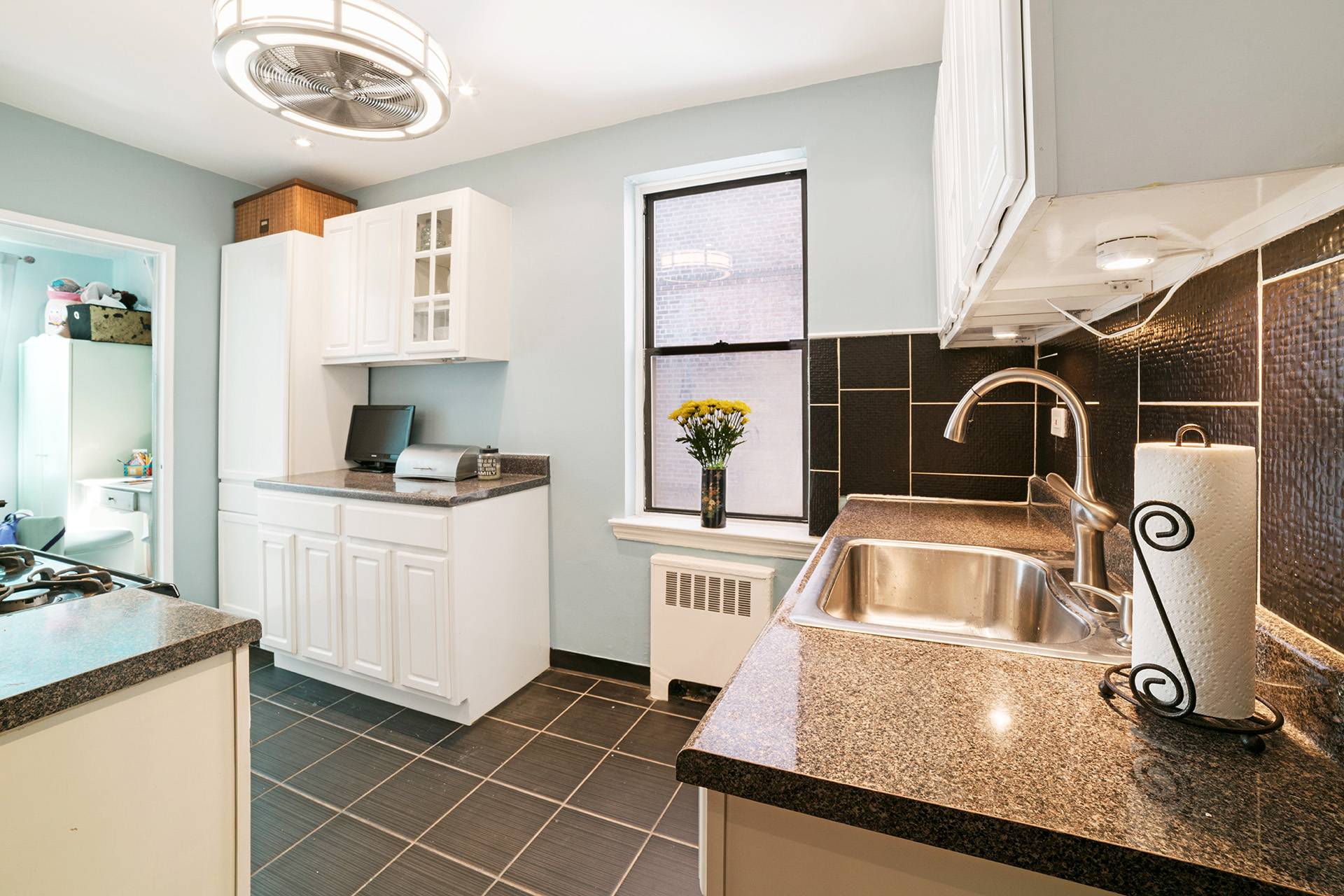2 Bedroom in Riverdale!