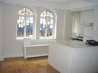 Upper West Side Spacious One Bedroom apt!! Doorman, Elevator,Wont last!!