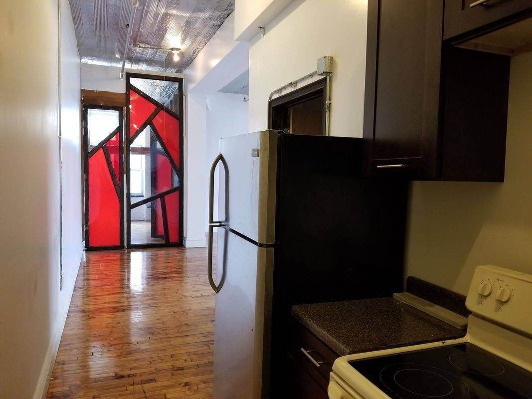 Huge NO FEE 2 Bedroom Loft in Prime Bushwick Location - 2 Blocks to L