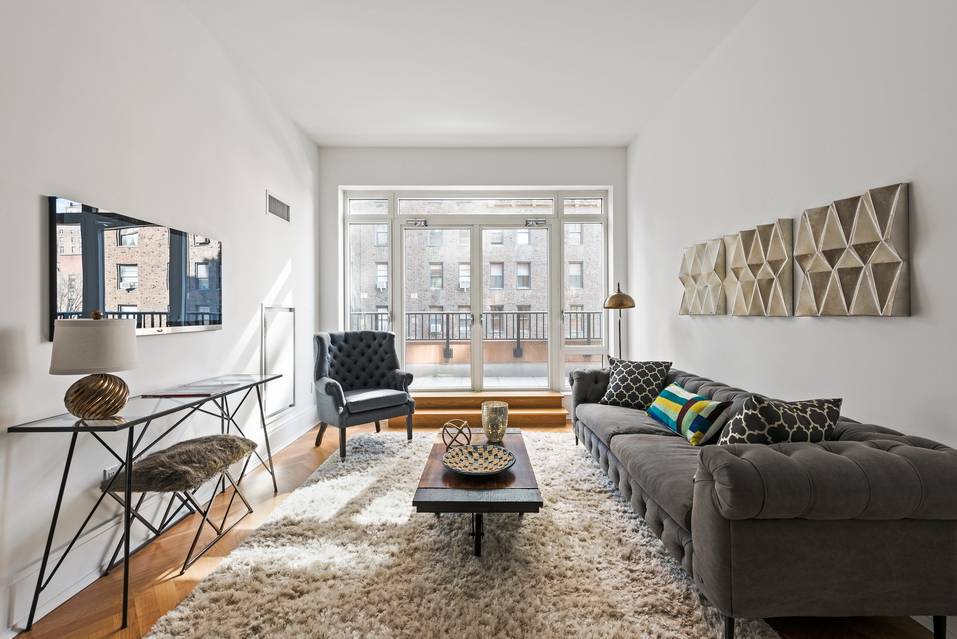 CONTEMPORARY ELEGANCE AT THE HARRISON