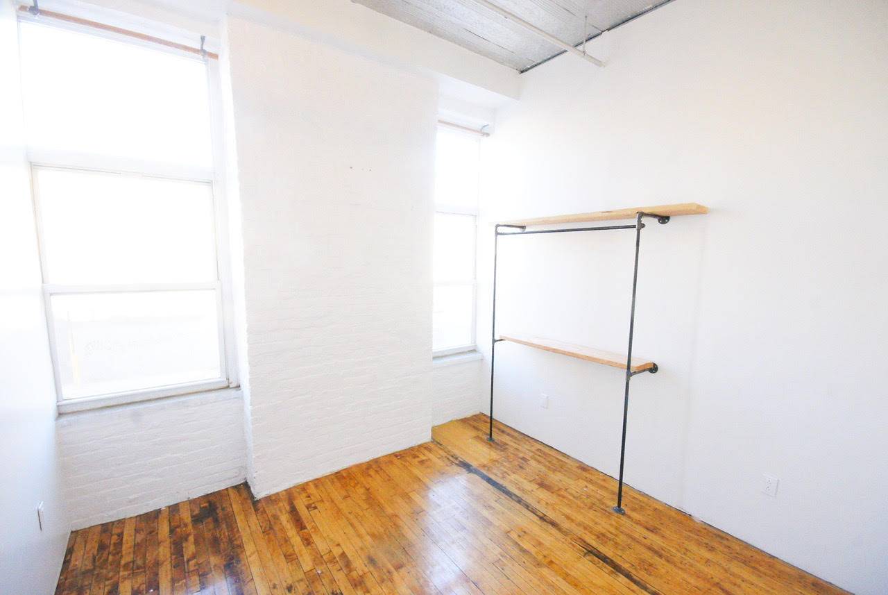 Spacious 3 Bedroom Loft in Prime Bushwick NO FEE Building 2 Blocks to L Train
