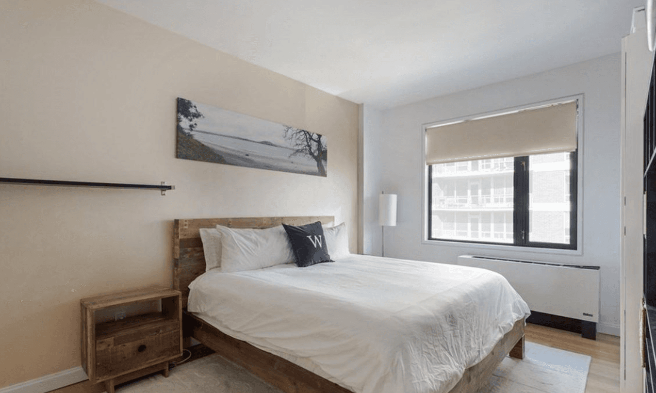 Corner 2 Bed..Luxury Finishes..Perfection LIC Location..City Views..Full Amenities