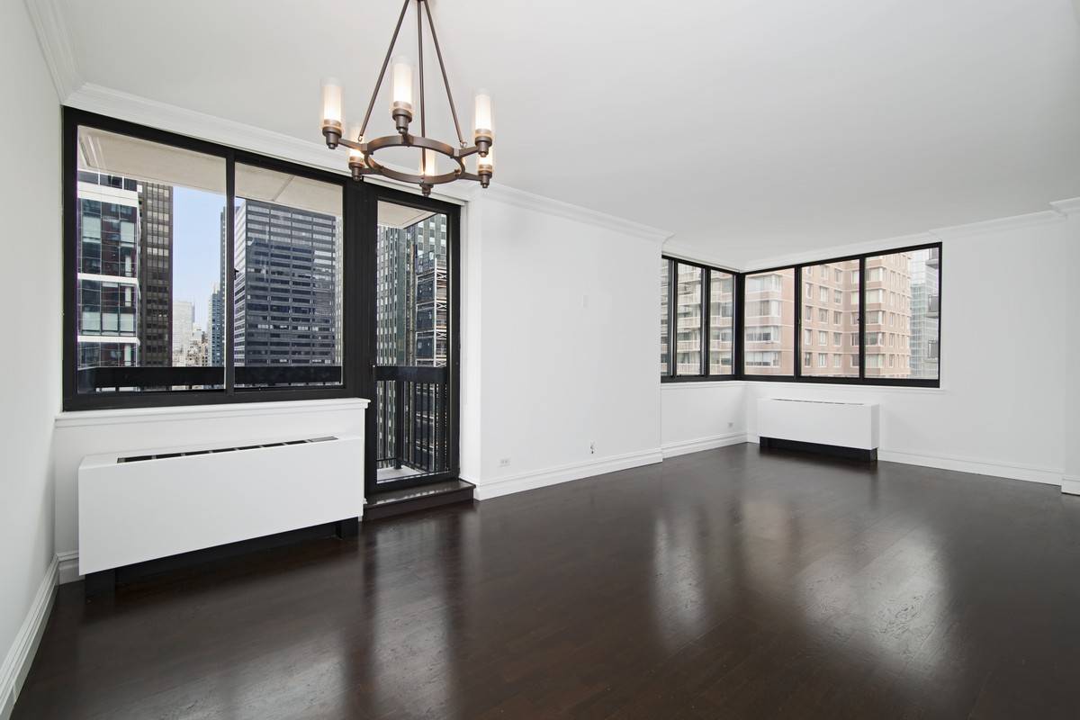 2 bed/2 bath with balcony and great open city views for Rent