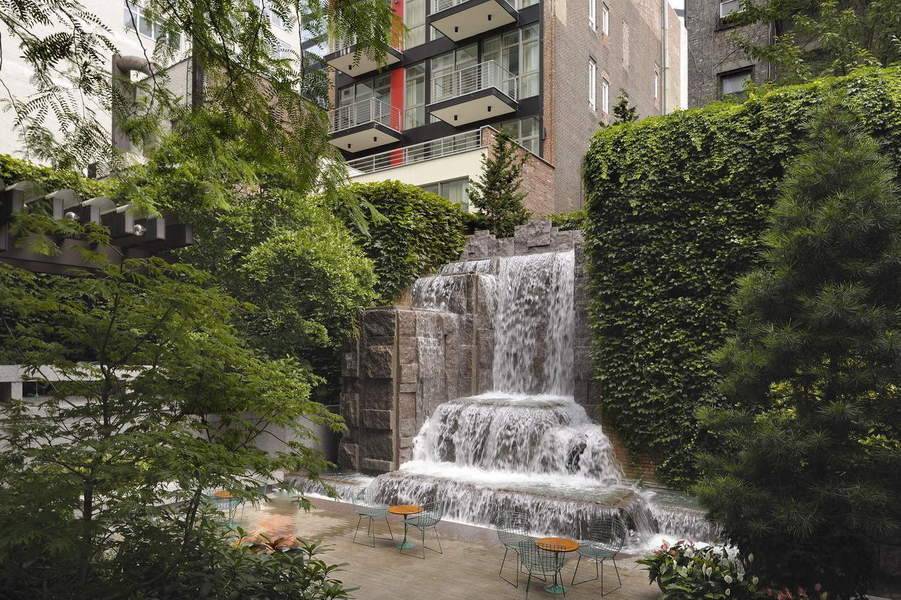 Manhattan Spacious Luxury One Bedroom Condo Apartment for Sale