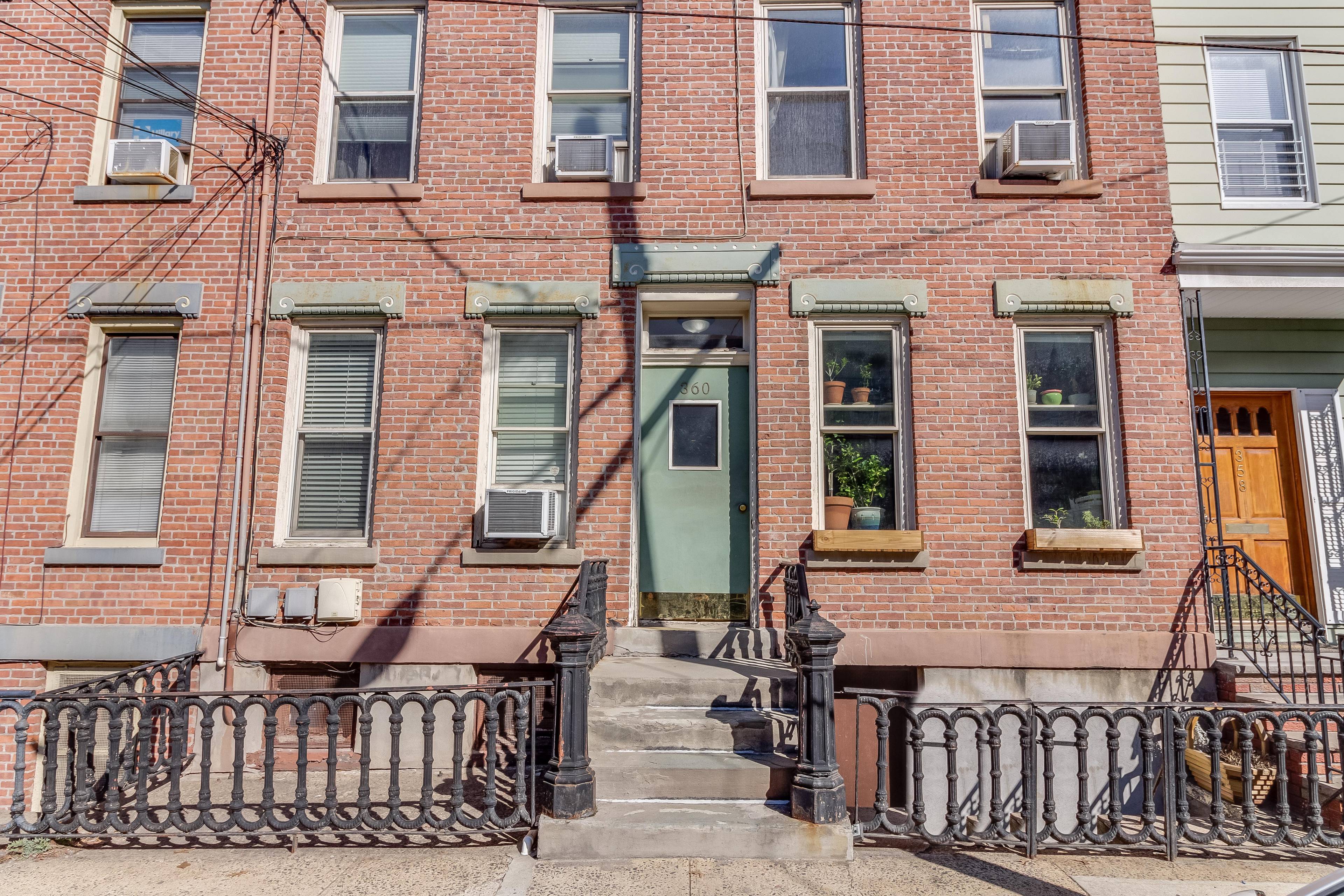 1 BR I 1 Bath for SALE, Hamilton Park, Downtown Jersey City
