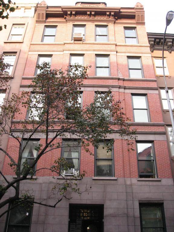 Pefect Greenwich Village three bed! Stunning renovations, close to Washington Sq Park, NYU, Union Sq, West Village