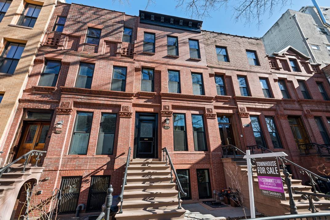 Gorgeously Renovated Modern Single Family Townhouse in Prime Park Slope