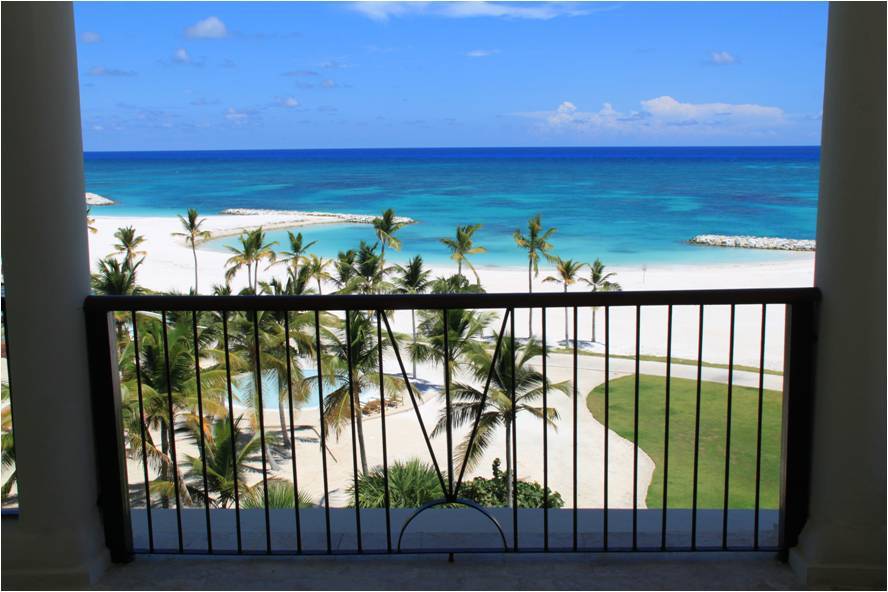 CAP CANA BEACH FRONT+ GOLF CONDO 3BEDS 3.5BATHS + MAID ROOM
