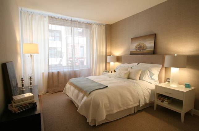 Spacious 1 Bedroom, 1 Bathroom in Midtown West with Stainless Steel Appliances, Granite Kitchen, Marble Bathrooms, Washer/Dryer in unit,  Walk-in closets, Split Bedrooms, City Views.  