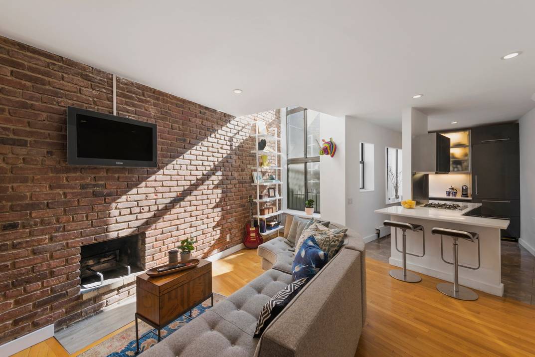 Delightful Greenwich Village 1 Bed, 2 Bath Loft Duplex w/an Awesome Terrace