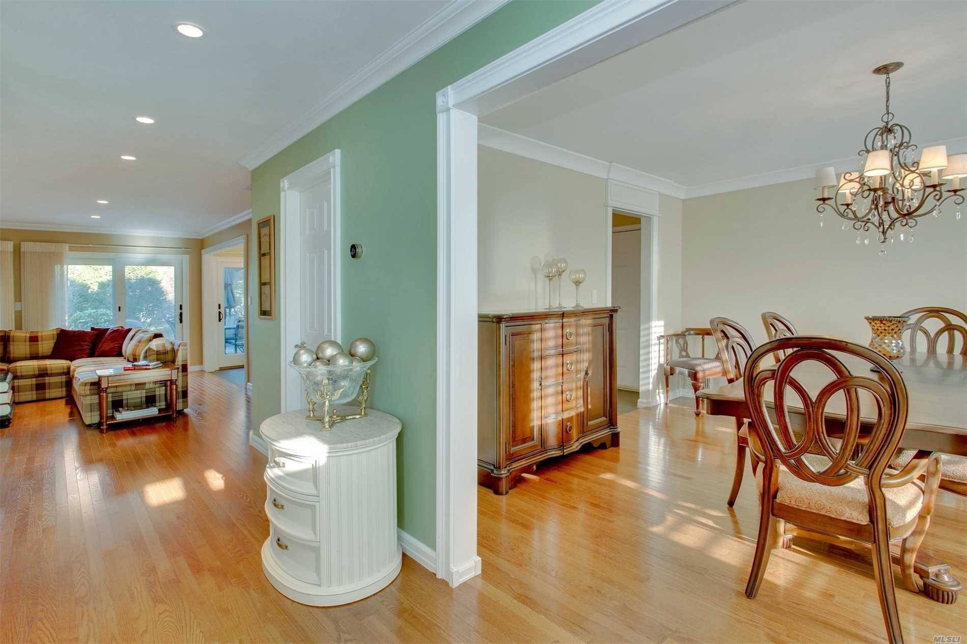 Custom Colonial, High End Renovation In The Gated Admiralty.