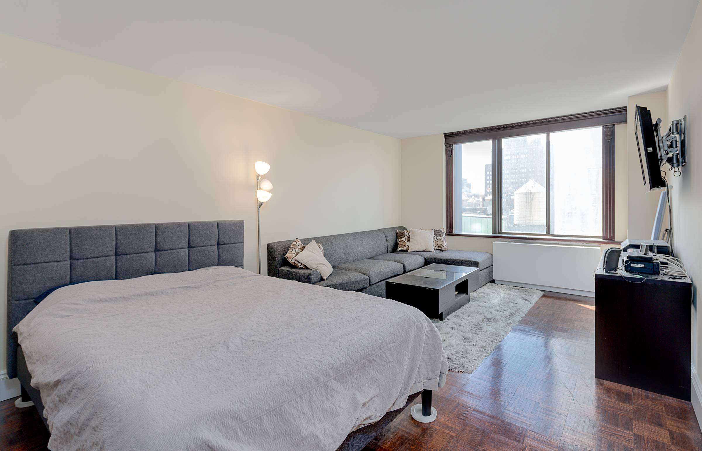 Modern studio apartment across from Bryant park!