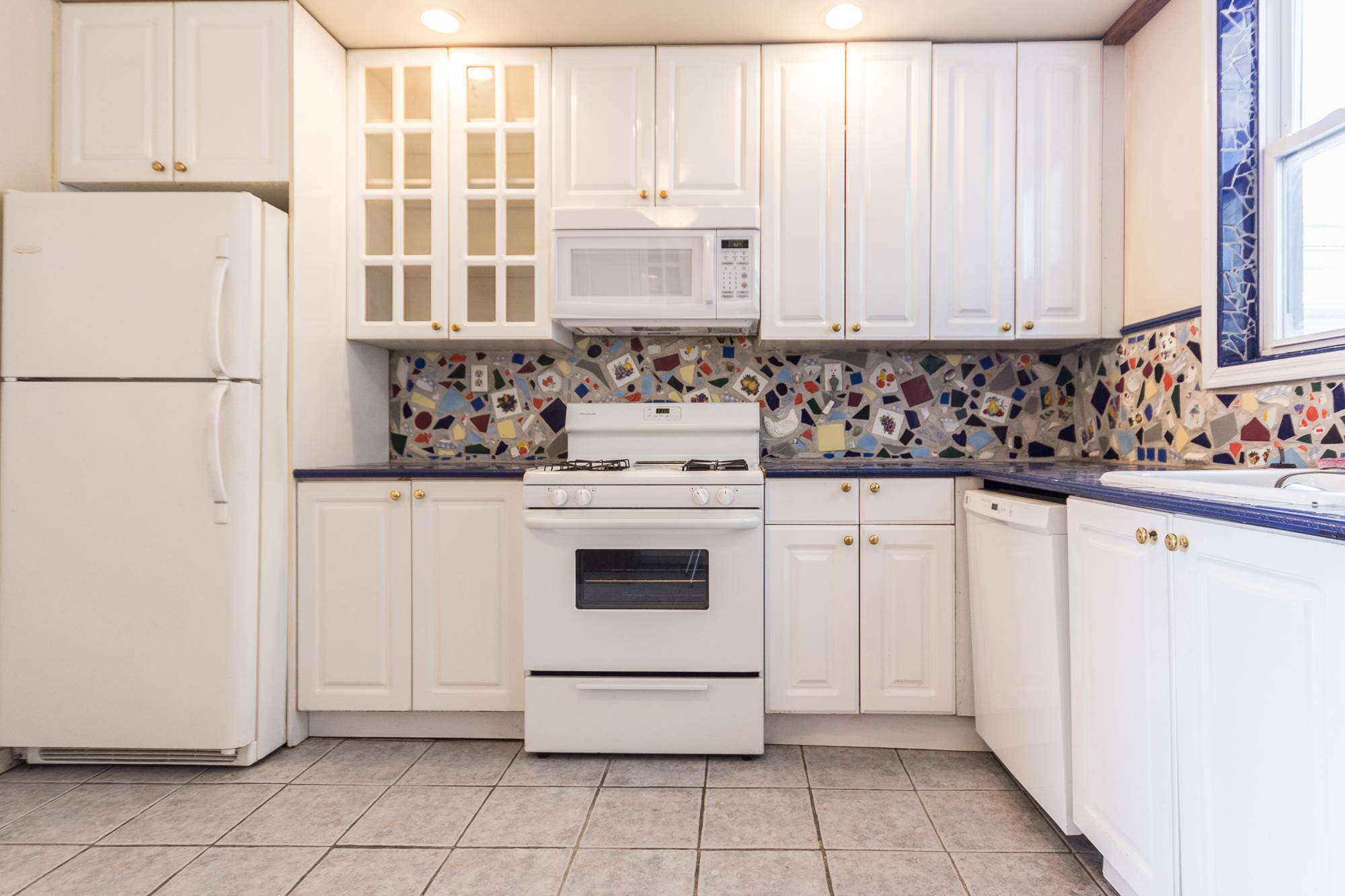 Loft Style 2BR W/Den on Ogden Avenue in Jersey City Heights!  Parking Available On - Site