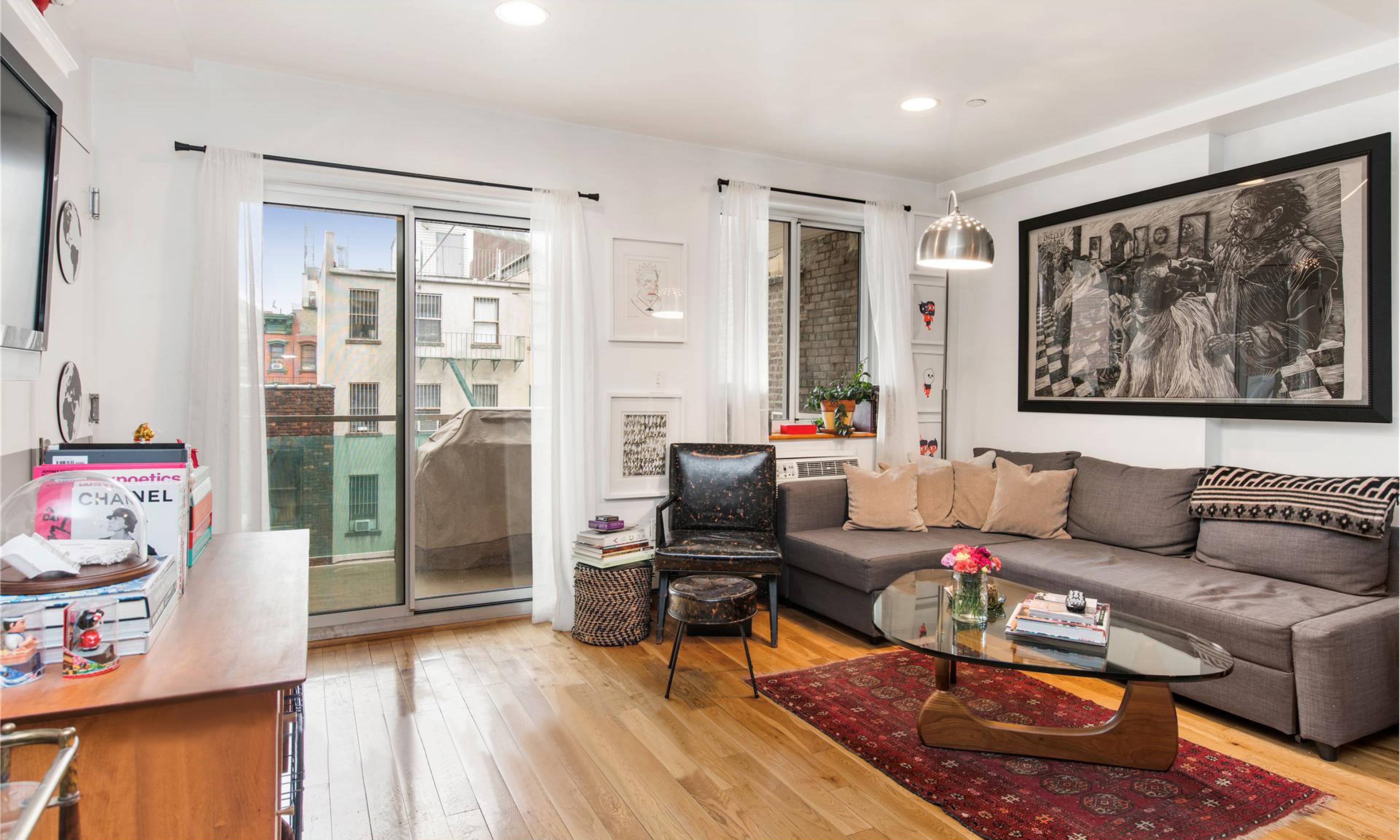 Large One Bedroom on Ludlow Street with Insanely Low Taxes!