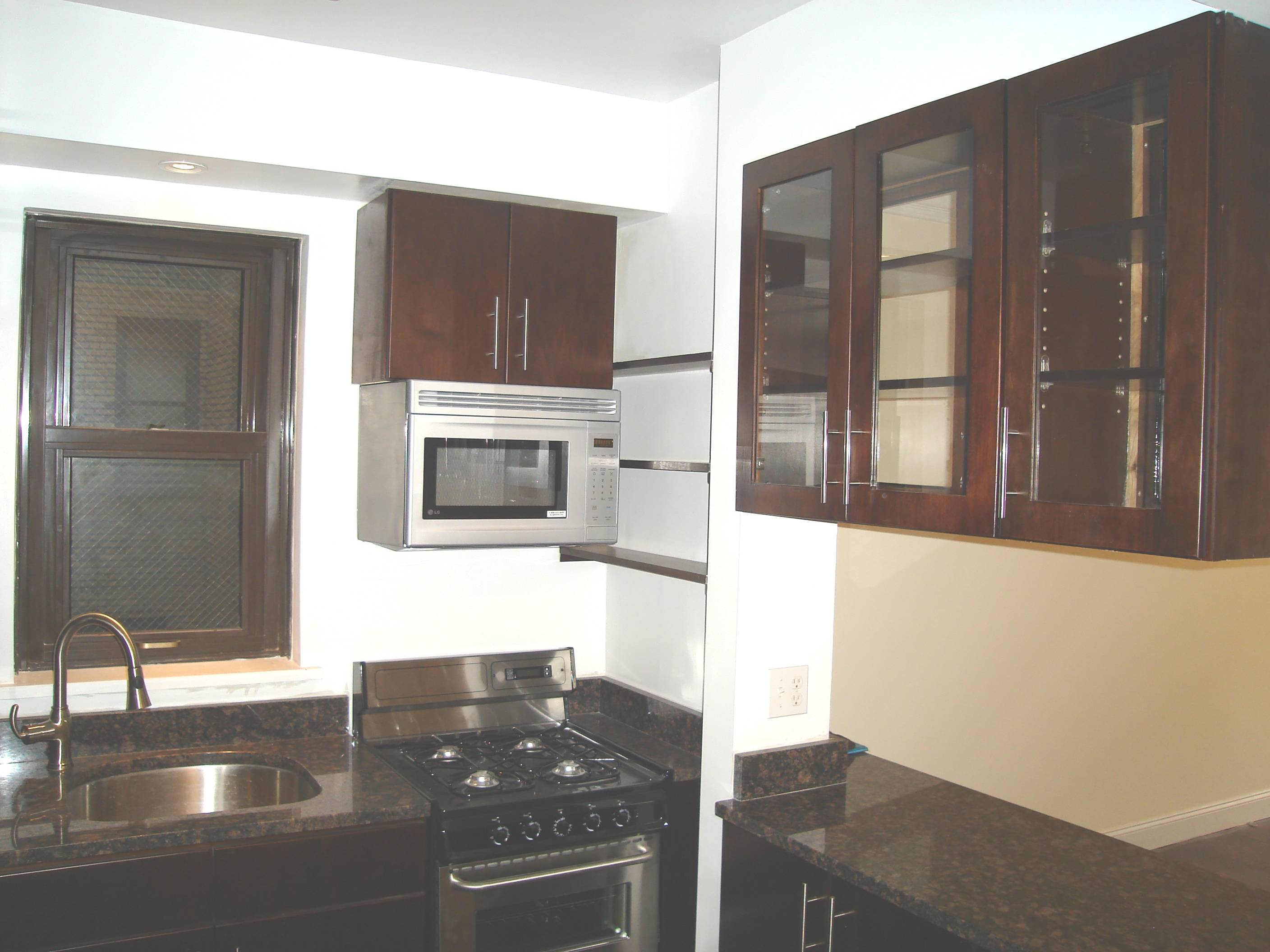 UPPER WEST SIDE:   ONE BEDROOM CO-OP